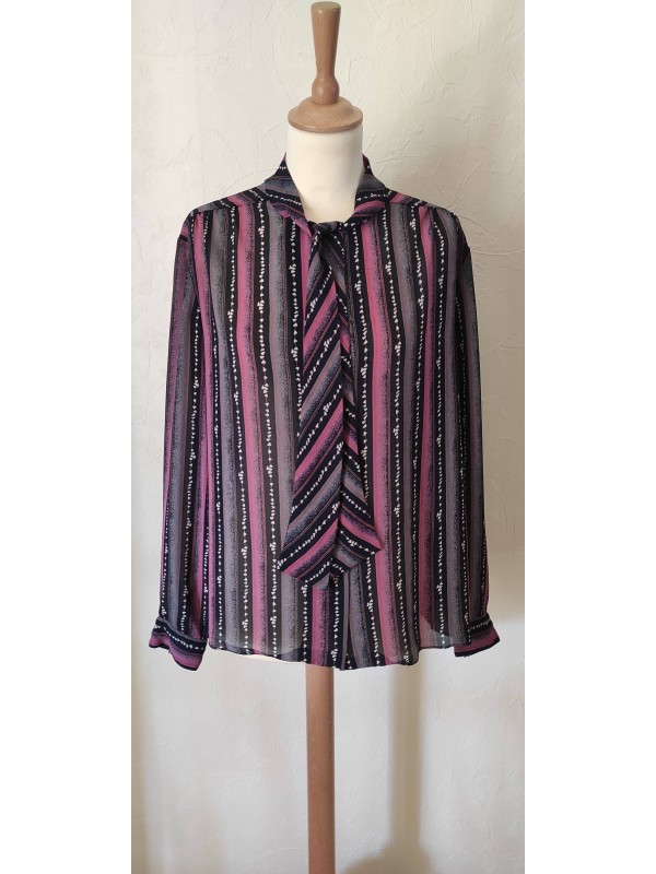 Chemise à rayures et col...