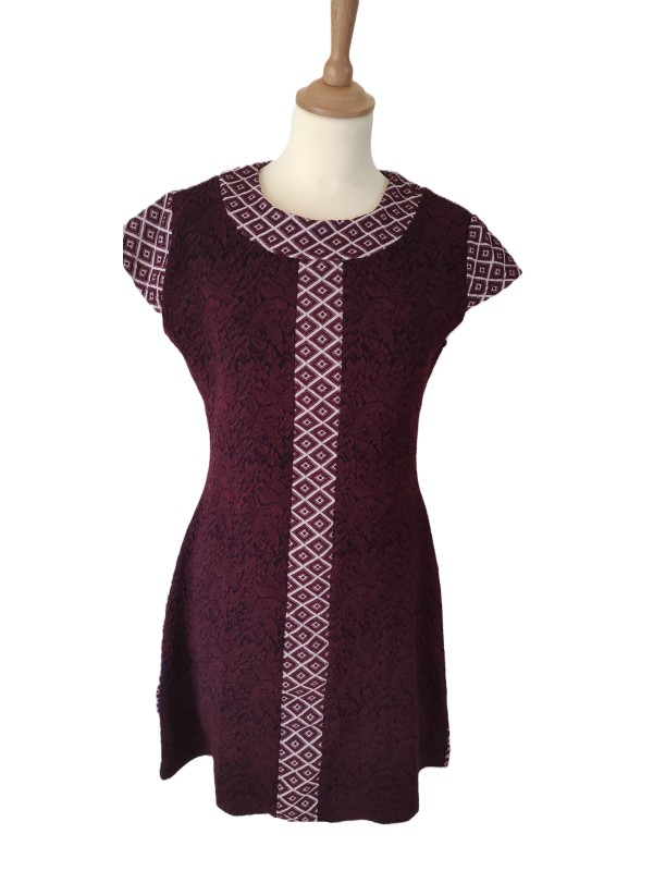 BABA DESIGN - Robe cintrée...